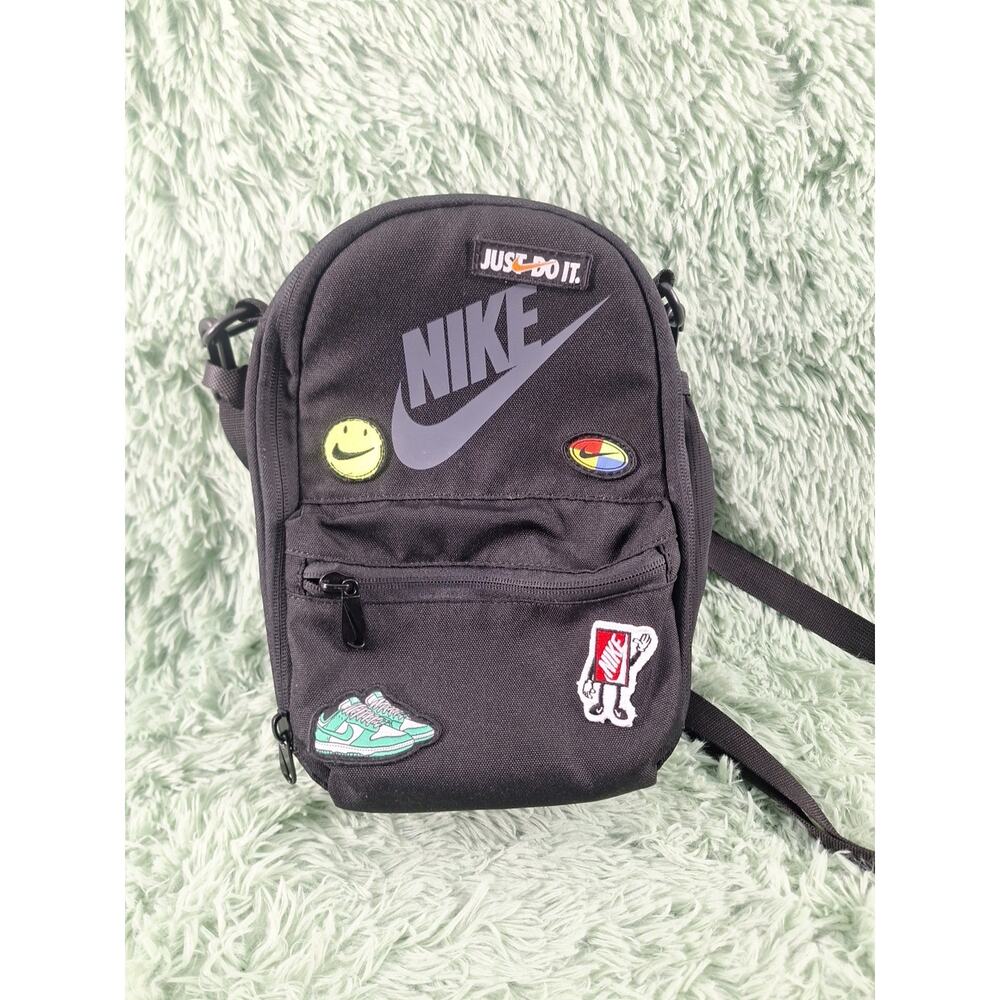 nike crossbody lunch bag
